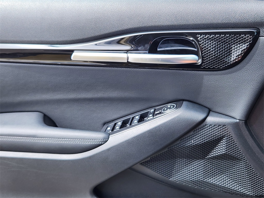 2024 Kia Seltos X-Line photo 6
