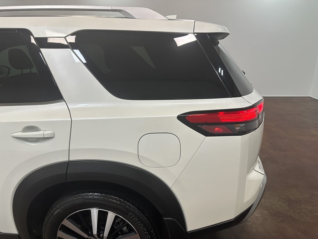 2024 Nissan Pathfinder Platinum photo 45