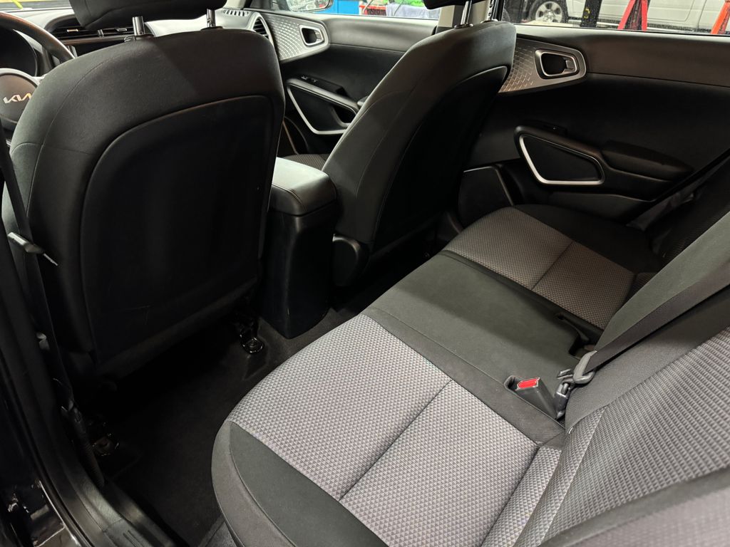 2023 Kia Soul LX photo 11