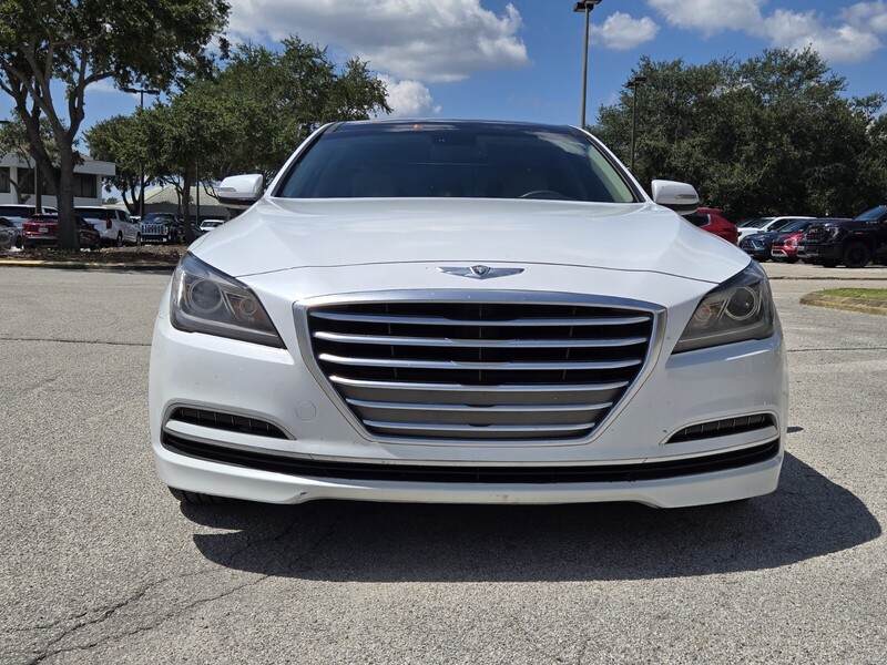 2015 Hyundai Genesis 3.8 RWD photo 8