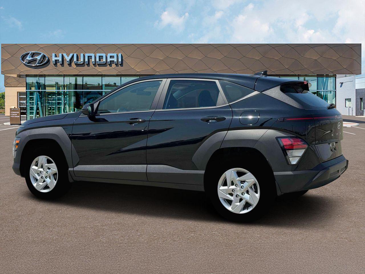 2026 Hyundai Kona SE photo 3