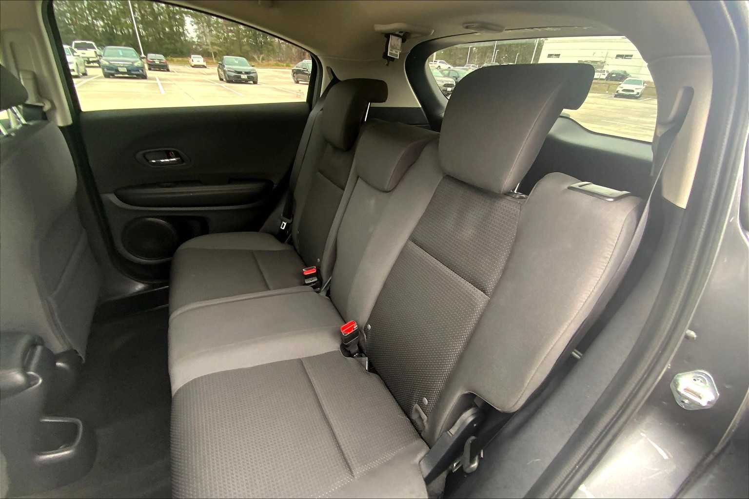 2022 Honda HR-V LX photo 17