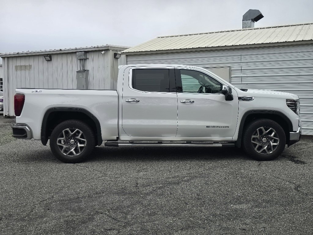 2025 Gmc Sierra 1500 SLT photo 3
