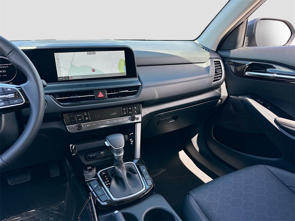 2026 Kia Seltos EX photo 23