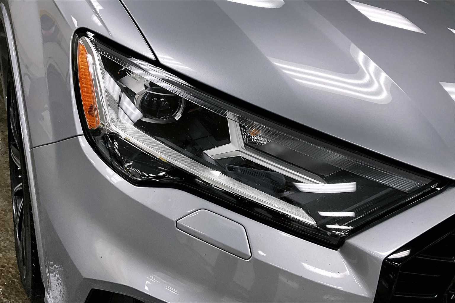 2021 Audi Q7 Premium Plus 55 photo 24