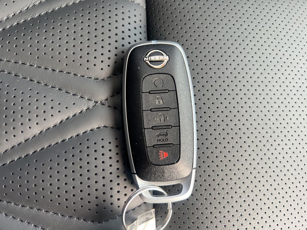 2024 Nissan Rogue Platinum photo 26