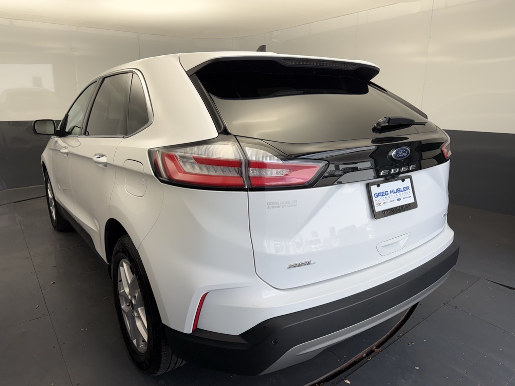 2023 Ford Edge SEL photo 2