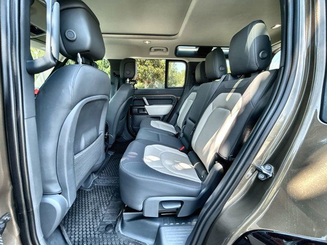 2024 Land Rover Defender 110 X-Dynamic SE photo 17
