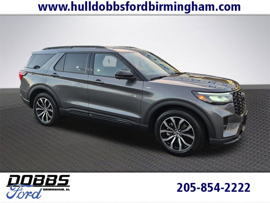 2026 Ford Explorer ST-LINE's photo