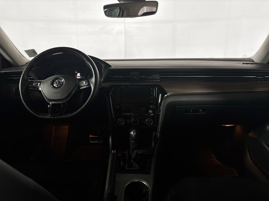 2020 Volkswagen Passat 2.0T SEL photo 10