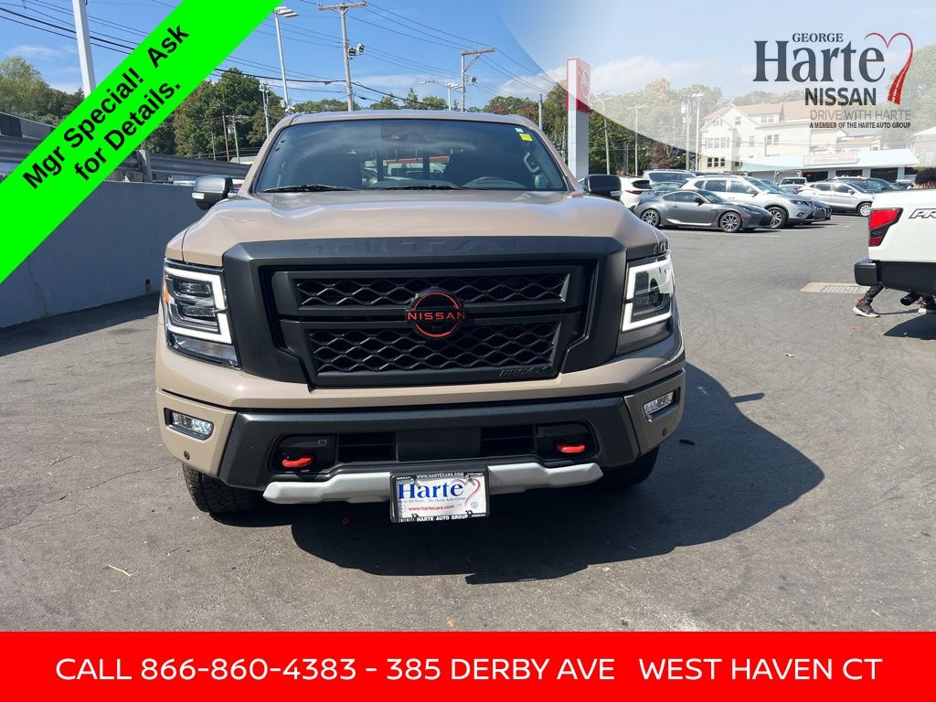 2024 Nissan Titan PRO-4X photo 7