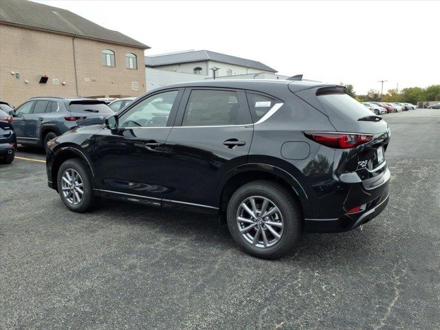 2025 Mazda CX-5 2.5 Select photo 4