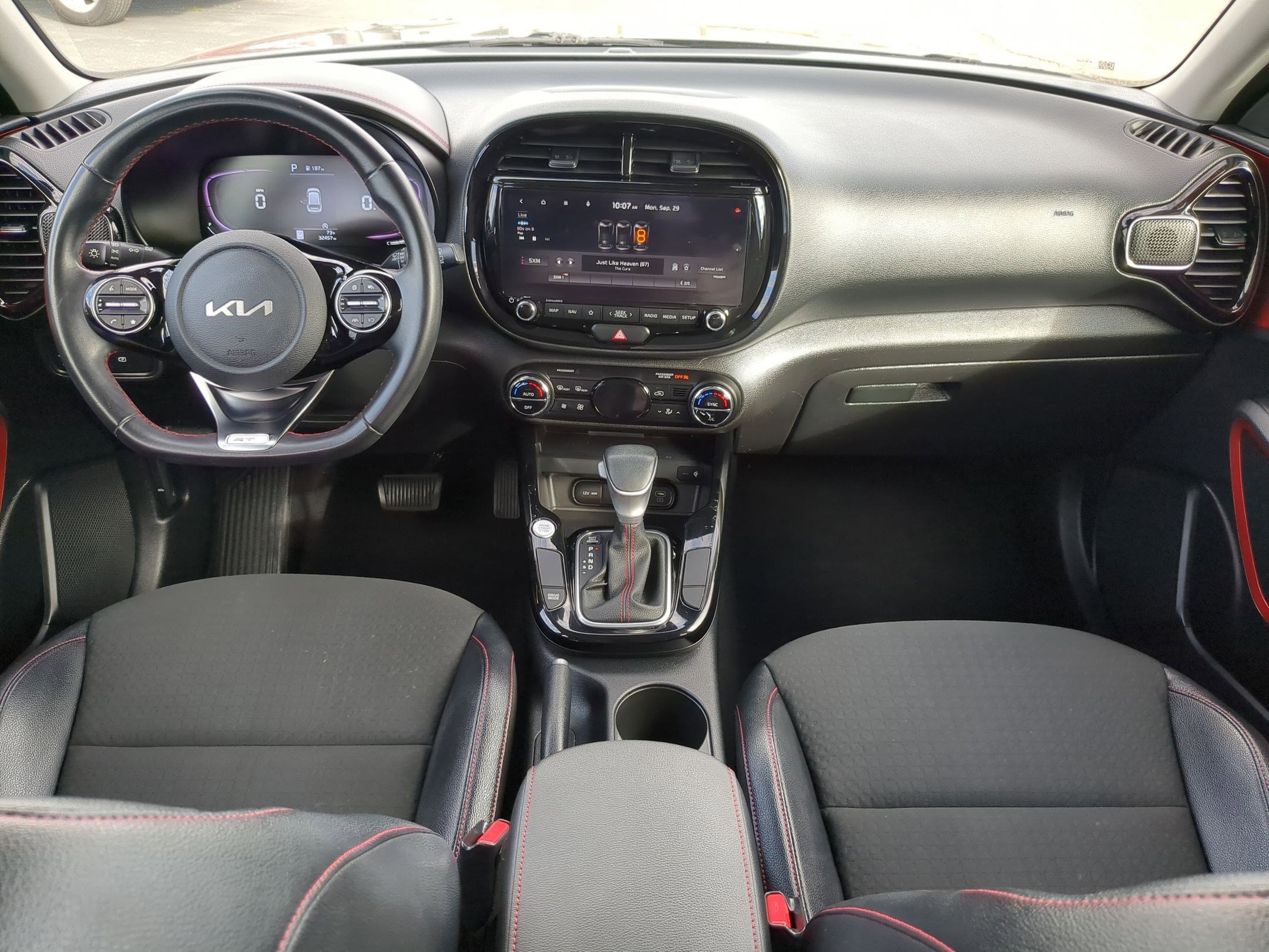 2023 Kia Soul GT-Line photo 18