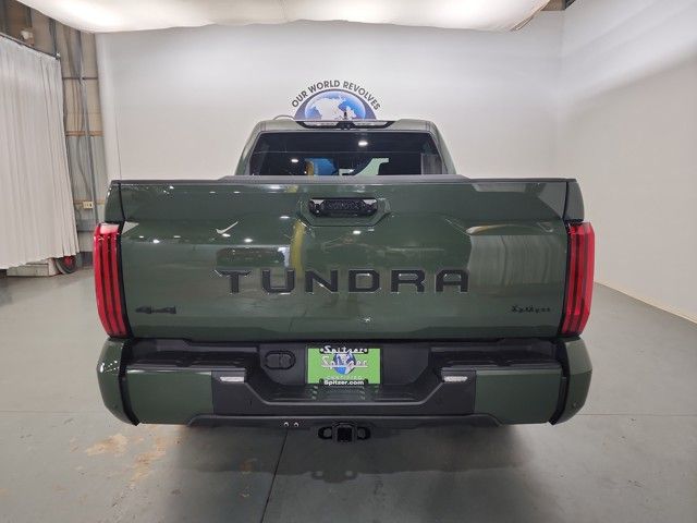 2022 Toyota Tundra SR5 CrewMax photo 3