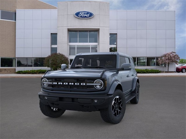 2025 Ford Bronco Outer Banks photo 2