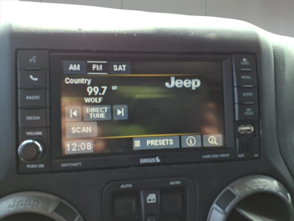 2017 Jeep Wrangler Unlimited Sport photo 21