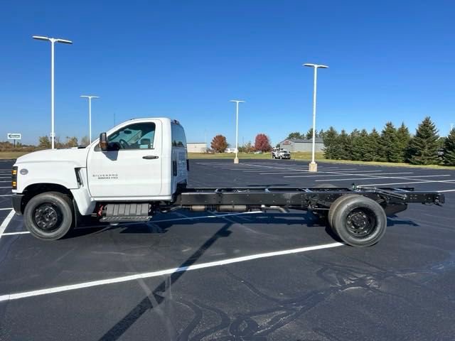 2024 Chevrolet Silverado 5500HD Work Truck photo 2