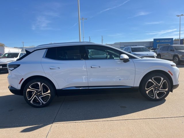 2026 Chevrolet Equinox EV 1LT photo 3