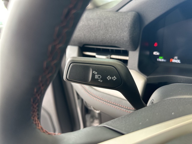 2025 Ford Explorer photo 17