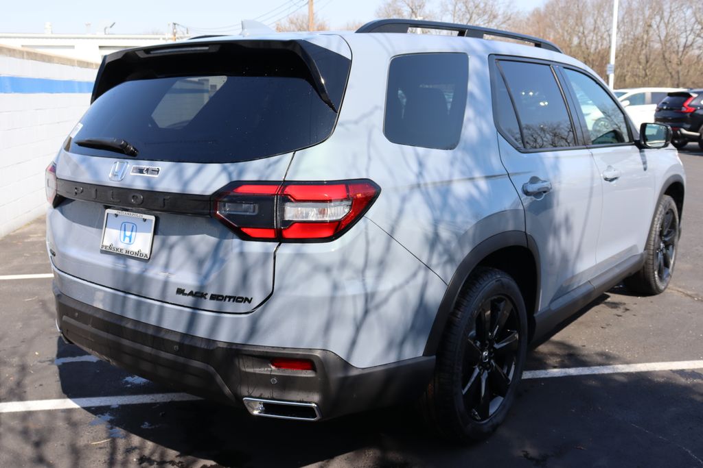 2025 Honda Pilot Black Edition photo 4