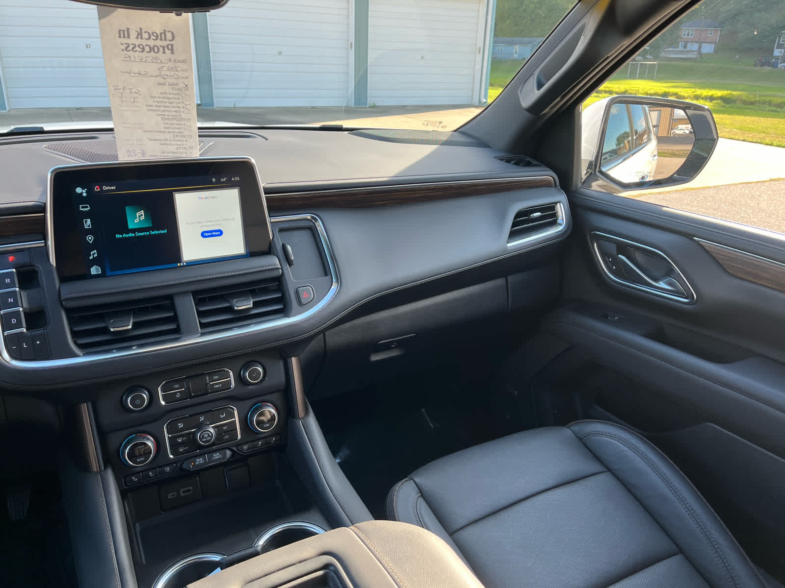 2023 Chevrolet Suburban High Country photo 27