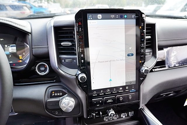 New 2026 Diamond Black Crystal Pearl-Coat Exterior Paint RAM Laramie image 33