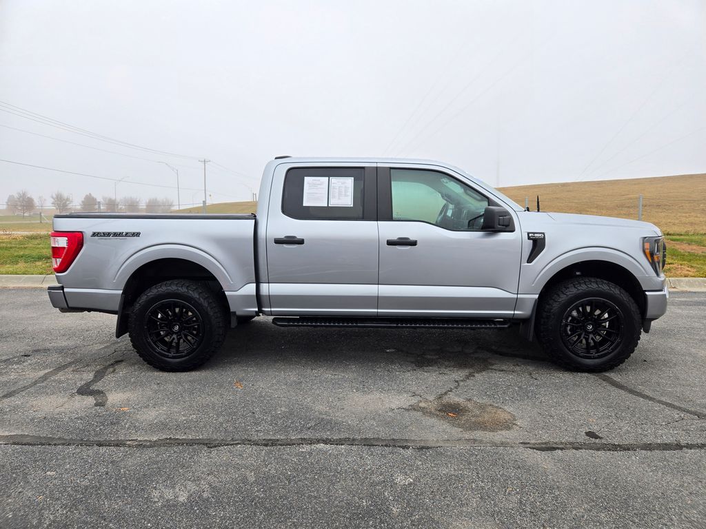 2023 Ford F-150 XL photo 2
