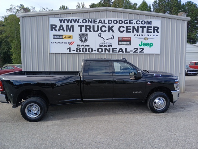 2026 Ram 3500 Big Horn photo 2