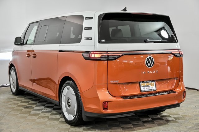 2025 Volkswagen ID. Buzz photo 2