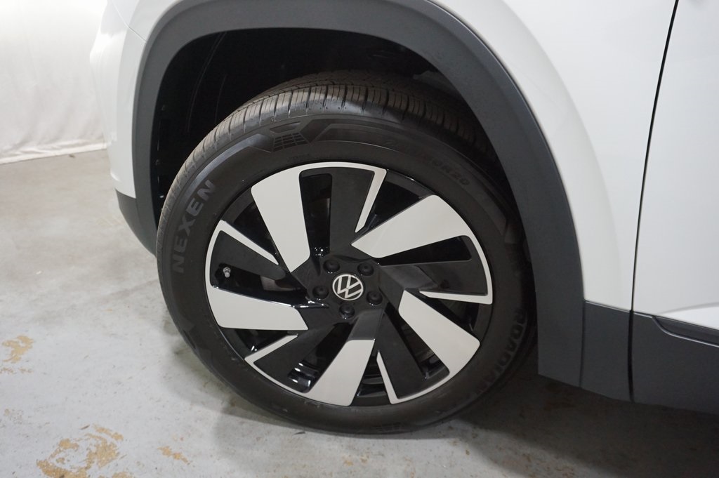 2025 Volkswagen Atlas Cross Sport SE Technology photo 33