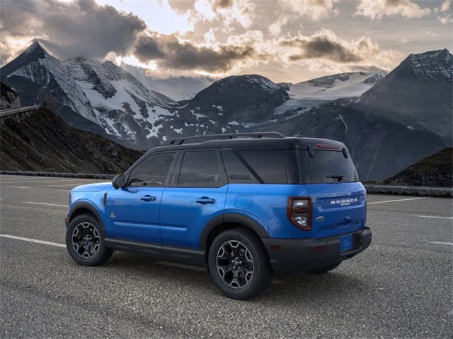 2025 Ford Bronco Sport Outer Banks photo 2