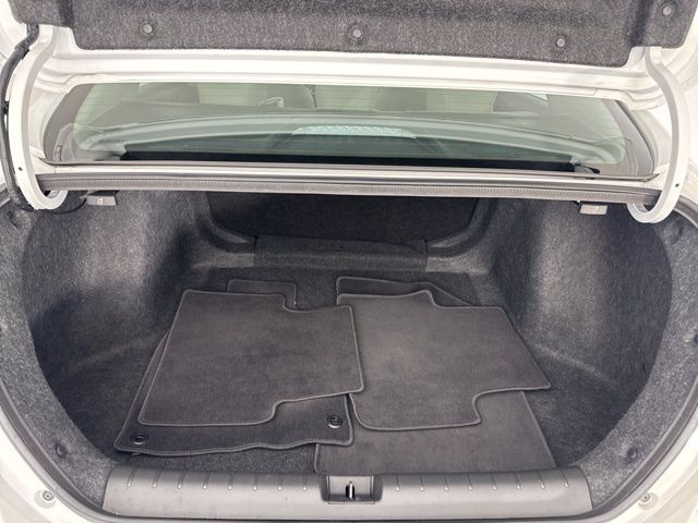 2022 Honda Insight Touring photo 23