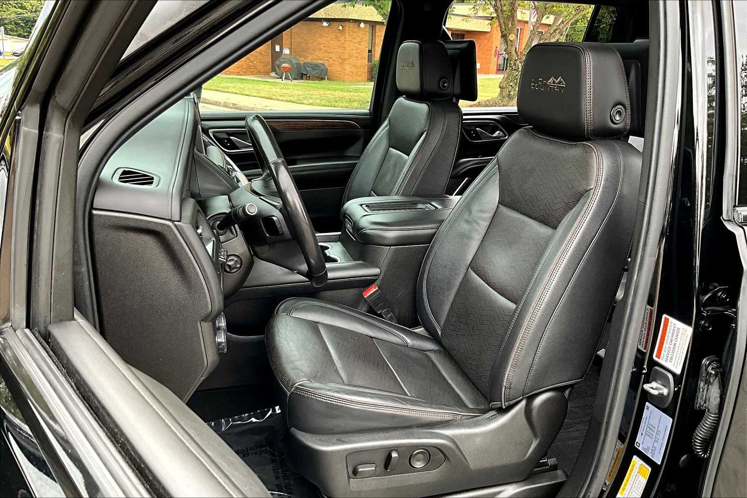 2021 Chevrolet Suburban High Country photo 7