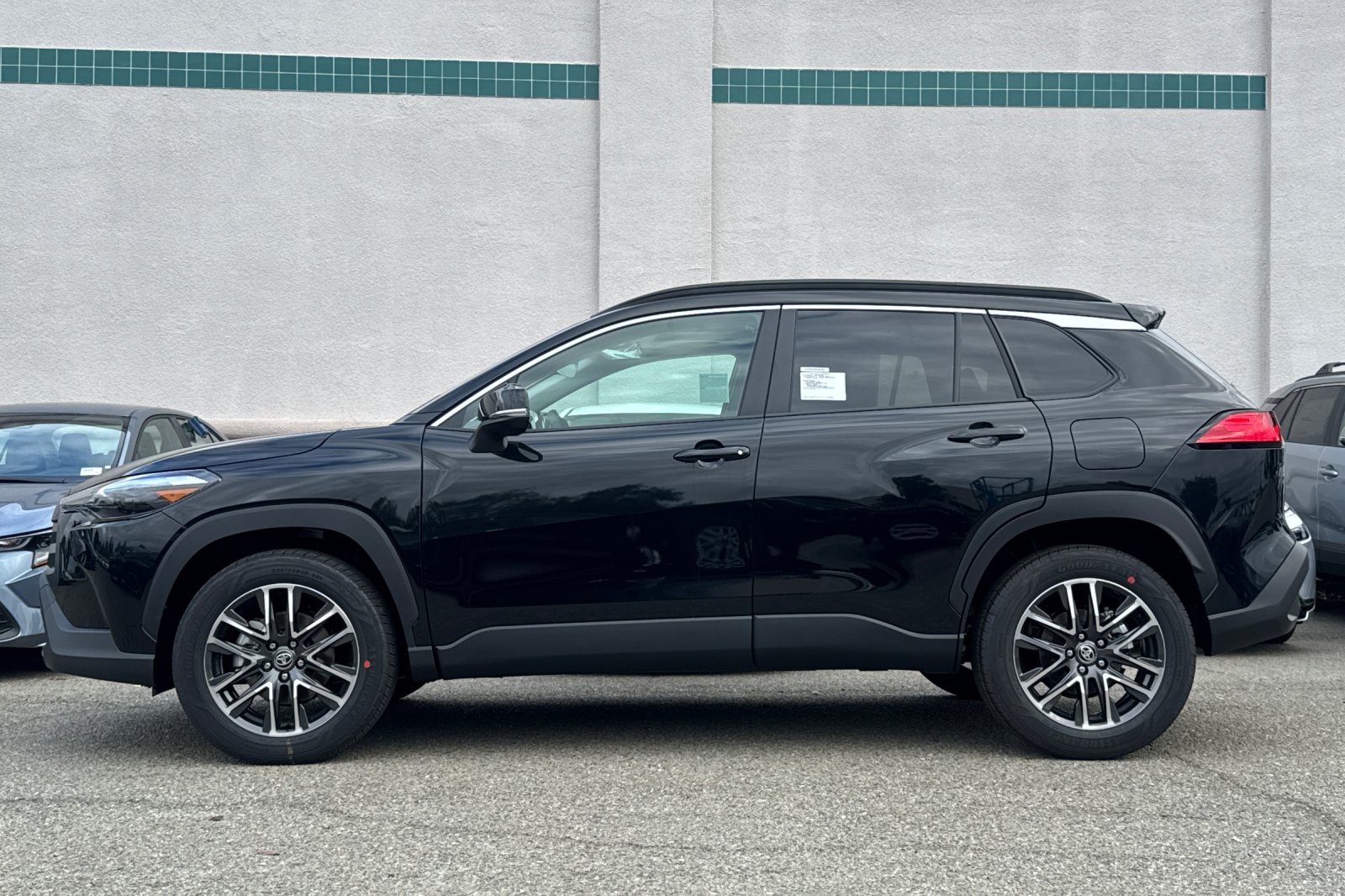 2026 Toyota Corolla Cross XLE photo 4