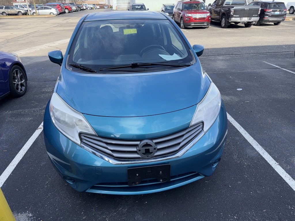 2015 Nissan Versa Note SV photo 2