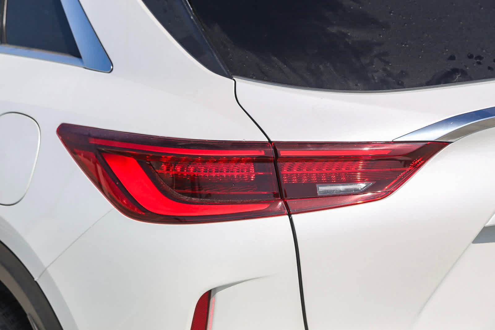 2025 Infiniti QX50 Luxe AWD photo 9