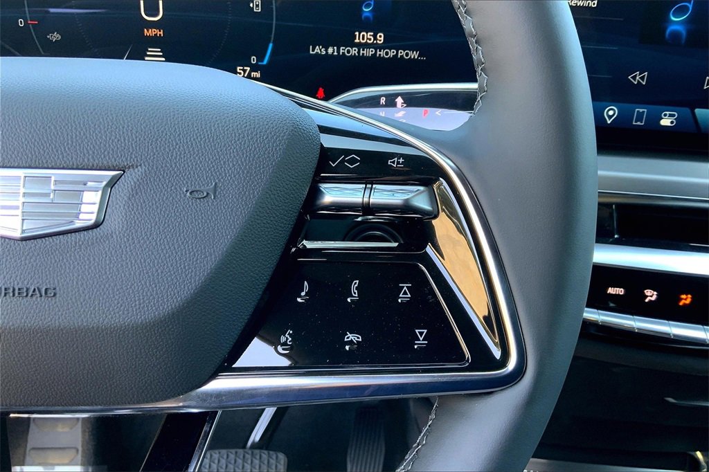 2025 Cadillac Lyriq Luxury photo 20