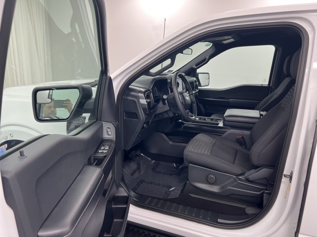 2023 Ford F-150 XL photo 9