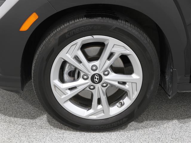 2023 Hyundai Kona SEL photo 19