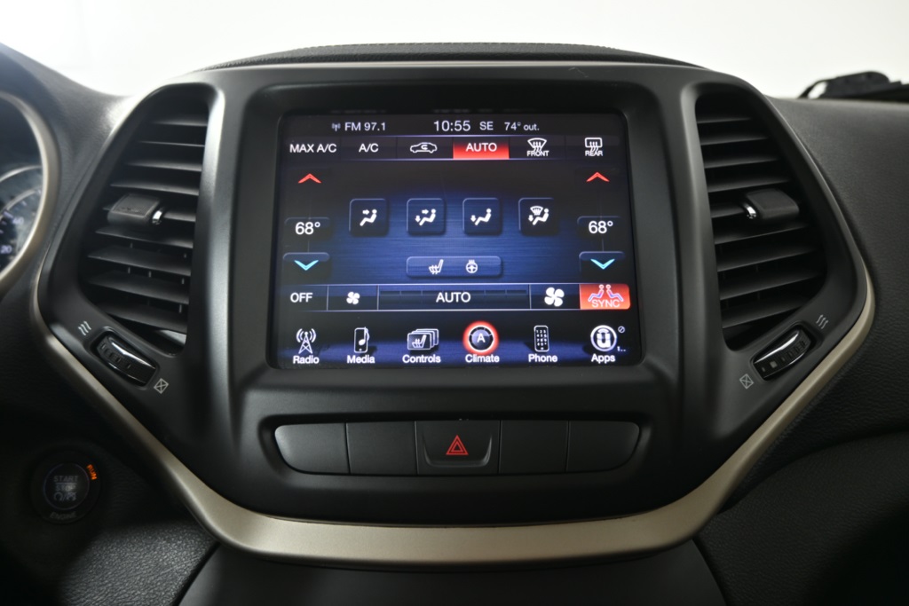 2014 Jeep Cherokee Latitude photo 26