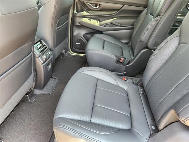 2025 Subaru Ascent Onyx Edition Touring photo 18