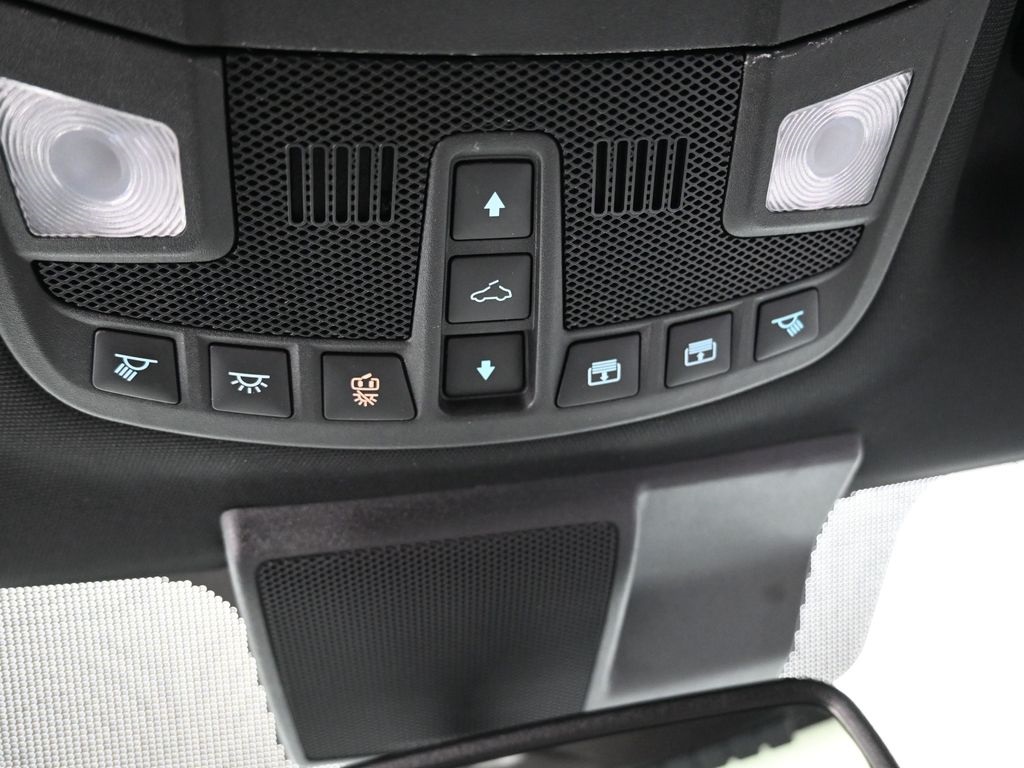 2021 Ford F-350 photo 25