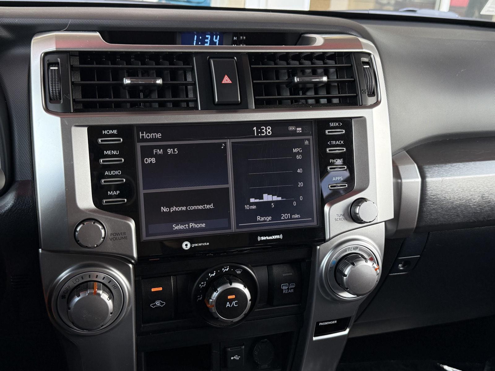 2021 Toyota 4Runner SR5 photo 24