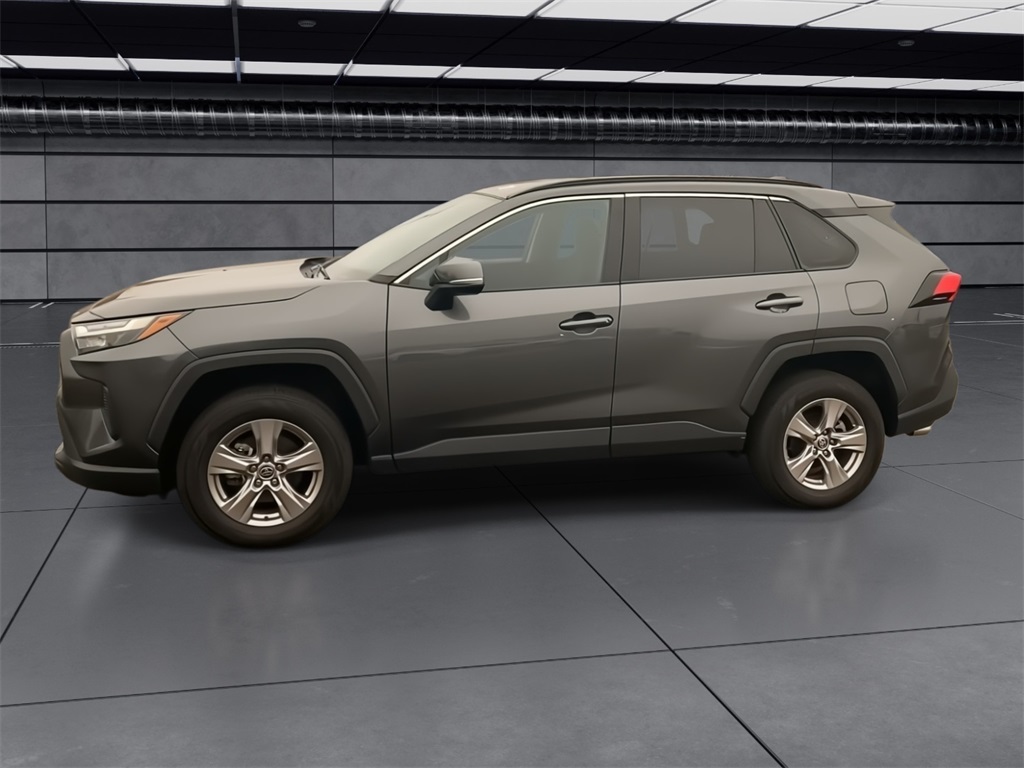 2023 Toyota RAV4 XLE photo 4