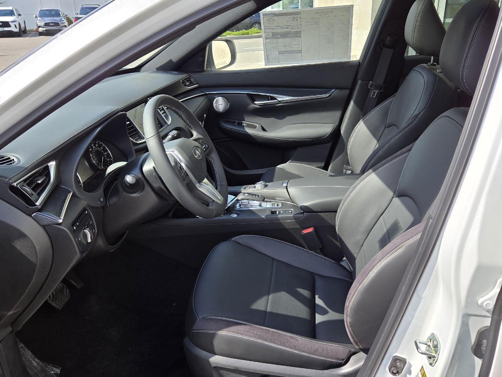 2025 Infiniti QX50 SPORT AWD photo 2