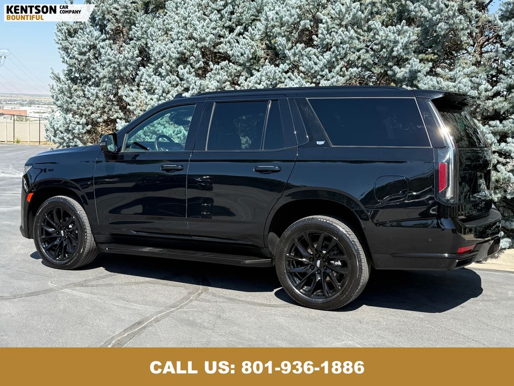 2023 Cadillac Escalade Sport photo 2