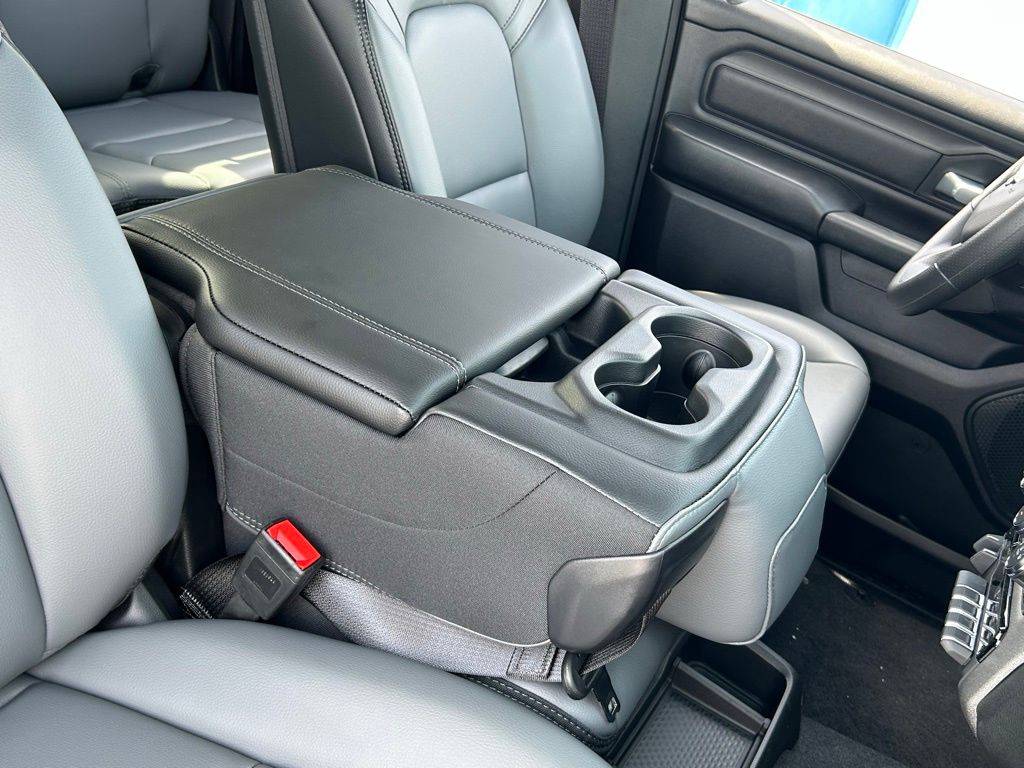 2025 Ram 1500 Tradesman photo 24