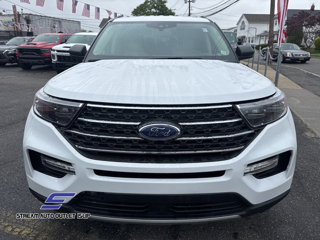 2023 Ford Explorer XLT photo 2