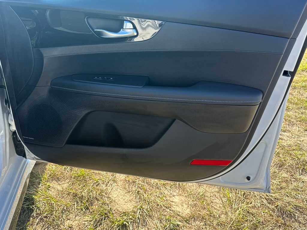 2024 Kia Forte GT-Line photo 14