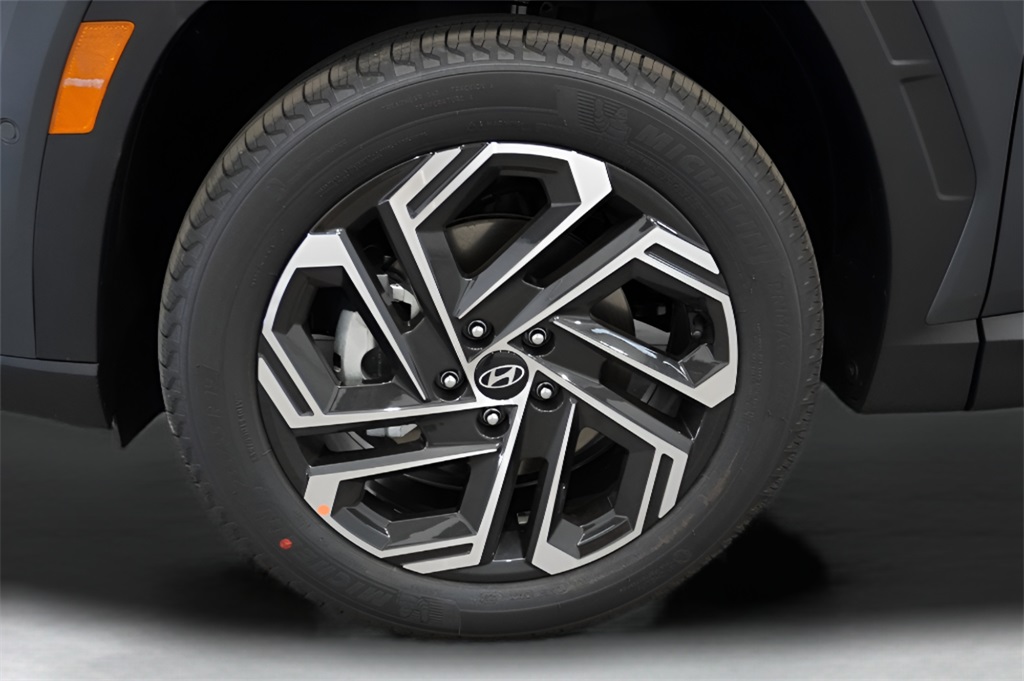 2025 Hyundai Tucson Limited photo 3